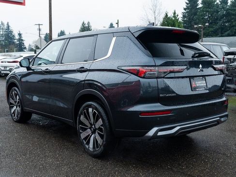 New 2026 Mitsubishi Outlander SE image 4