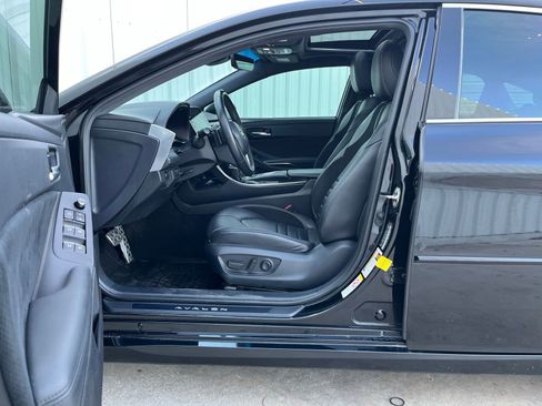 Used 2019 Toyota Avalon XSE FWD image 10