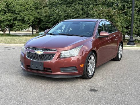 Used 2013 Chevrolet Cruze Eco FWD image 2