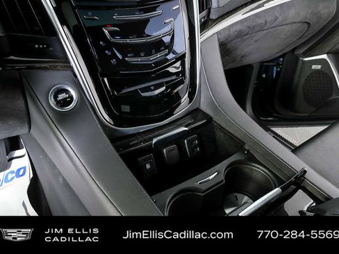 Used 2020 Cadillac Escalade ESV Platinum image 18