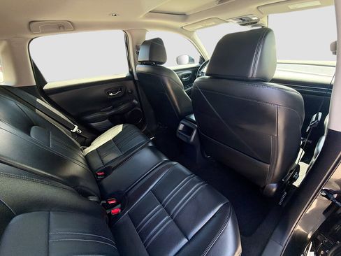 Certified 2025 Honda HR-V EX-L image 28