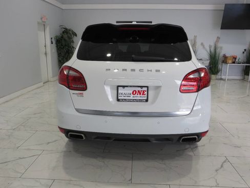 Used 2014 Porsche Cayenne AWD/4WD image 5