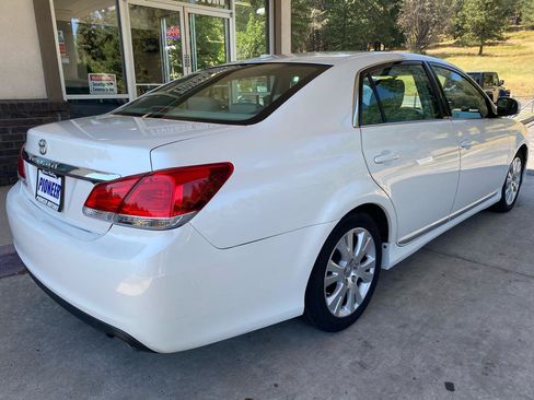 Used 2011 Toyota Avalon FWD image 7