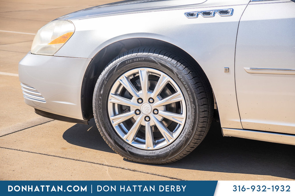 Used 2009 Buick Lucerne CXL FWD image 29