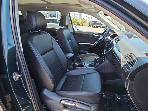 Used 2019 Volkswagen Tiguan SEL FWD image 10