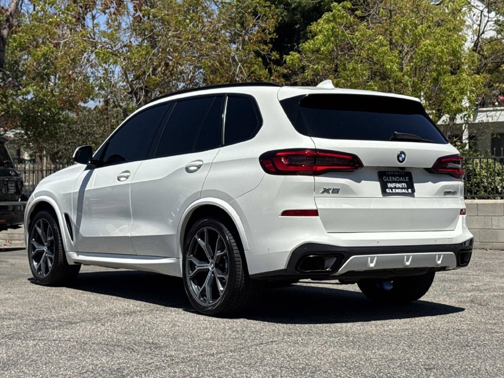 Used 2023 BMW X5 sDrive40i w/ M Sport Package RWD image 3