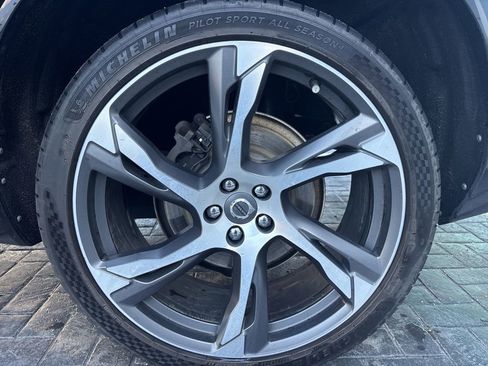 Used 2018 Volvo XC90 T6 Inscription w/ Convenience Package image 3