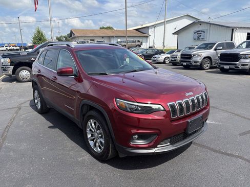 Used 2021 Jeep Cherokee Latitude Lux w/ Comfort/Convenience Group AWD/4WD image 2