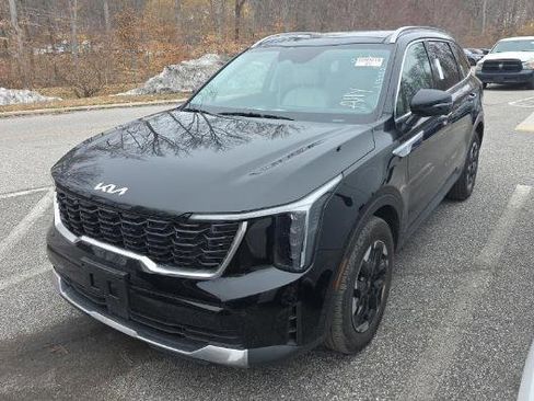 Used 2025 Kia Sorento S w/ Panoramic Sunroof Package image 2