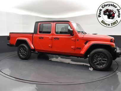 New 2025 Jeep Gladiator Sport