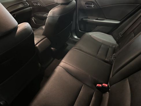 Used 2017 Honda Accord Sport Special Edition image 4