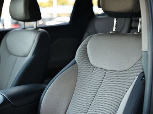 Used 2023 Hyundai Santa Fe SE image 20