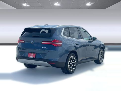 Used 2025 BMW X3 xDrive30i w/ Convenience Package image 9