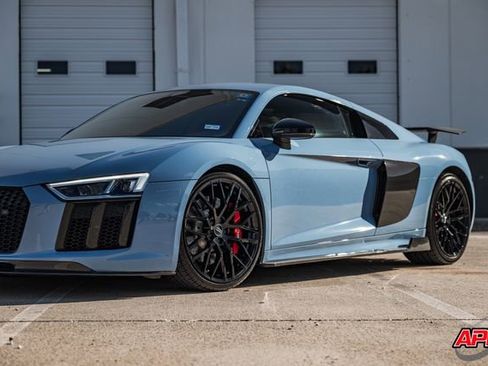 Used 2018 Audi R8 V10 w/ Premium Package image 47