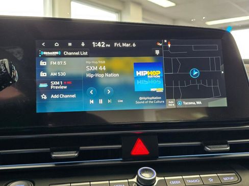 New 2026 Hyundai Elantra Limited image 27