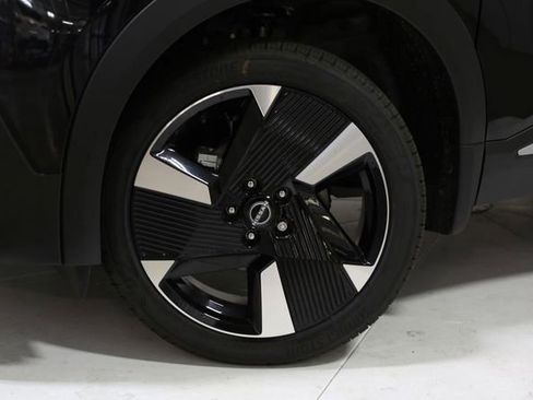 New 2026 Nissan Kicks SV w/ Cold Weather Package image 4