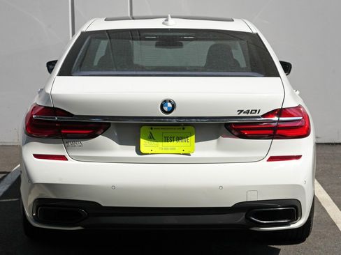 Used 2019 BMW 740i RWD image 53