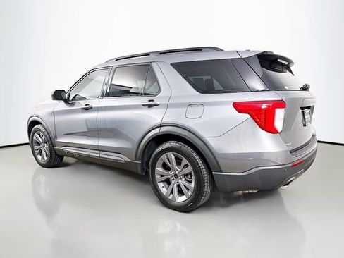 Used 2022 Ford Explorer XLT w/ Equipment Group 202A RWD image 5