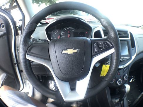 Used 2017 Chevrolet Sonic LT image 15