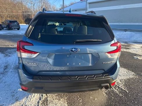 Used 2022 Subaru Forester Premium image 7