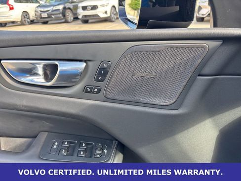 Certified 2024 Volvo XC60 T8 Ultimate w/ Protection Package Premier image 16