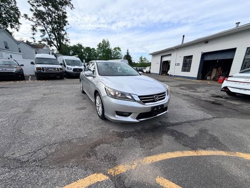 Used 2014 Honda Accord EX image 18
