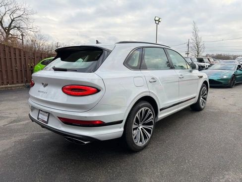 Used 2021 Bentley Bentayga w/ First Edition Specification image 6