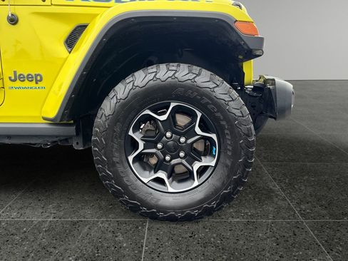 Used 2023 Jeep Wrangler Unlimited Rubicon 4xe w/ Cold Weather Group AWD/4WD image 9