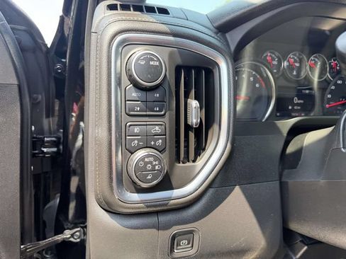 Used 2022 Chevrolet Silverado 1500 LT Trail Boss w/ LT Trail Boss Premium Package AWD/4WD image 19