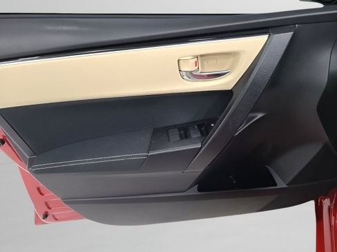 Used 2017 Toyota Corolla LE FWD image 19