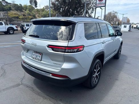 Used 2025 Jeep Grand Cherokee L Limited RWD image 8