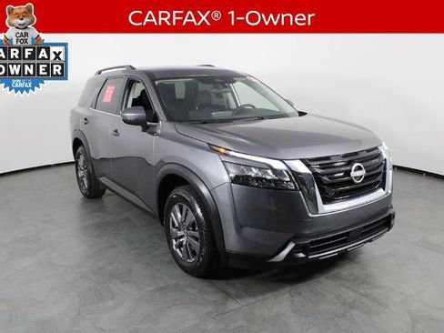 Certified 2025 Nissan Pathfinder SV FWD image 5