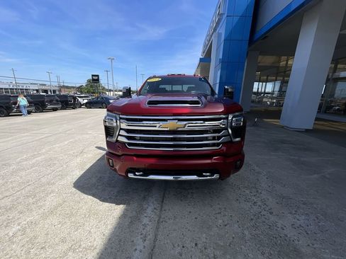 Used 2024 Chevrolet Silverado 3500 High Country w/ High Country Premium Package image 3