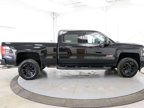 Used 2016 Chevrolet Silverado 2500 LT w/ Midnight Edition AWD/4WD image 8