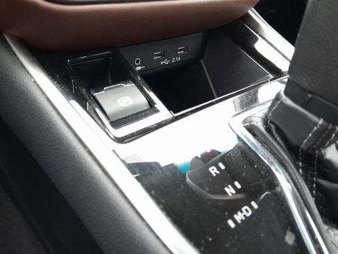 Used 2020 Subaru Outback Touring image 25