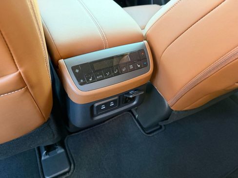 New 2026 Nissan Pathfinder Platinum w/ Cargo Package FWD image 24