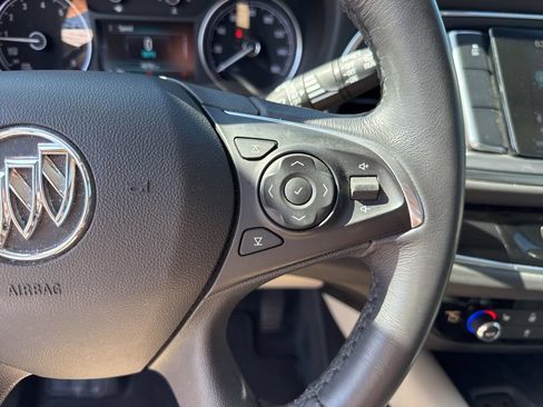 Used 2019 Buick Enclave Essence FWD image 20