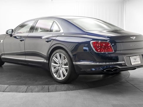 Certified 2023 Bentley Flying Spur V8 AWD/4WD image 3