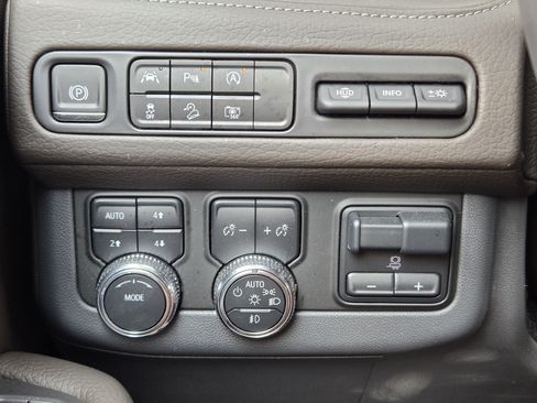 Used 2024 GMC Yukon XL Denali w/ Max Trailering Package AWD/4WD image 29