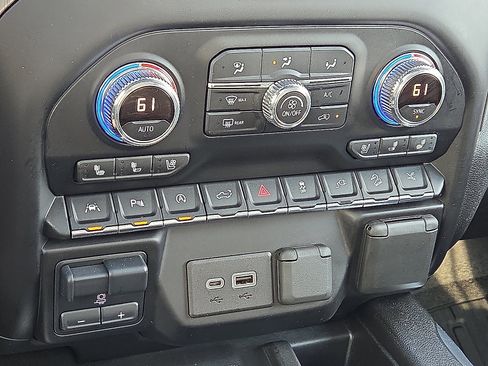 Used 2021 GMC Sierra 1500 Denali w/ Denali Ultimate Package image 19