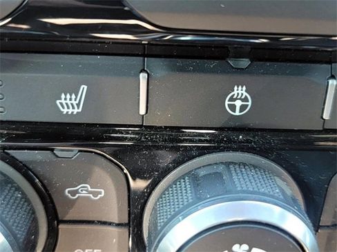 Used 2021 RAM 1500 Big Horn image 24