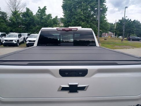 Used 2025 Chevrolet Silverado 1500 High Country AWD/4WD image 30