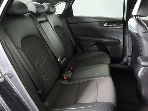 Used 2024 Kia Forte GT-Line image 31