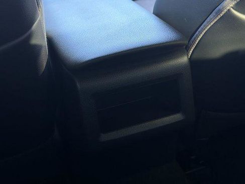 Used 2020 Toyota Camry SE FWD image 14