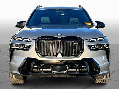 Used 2025 BMW X7 M60i image 3
