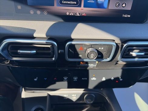 New 2026 Nissan Sentra SV w/ SV Convenience Package image 24