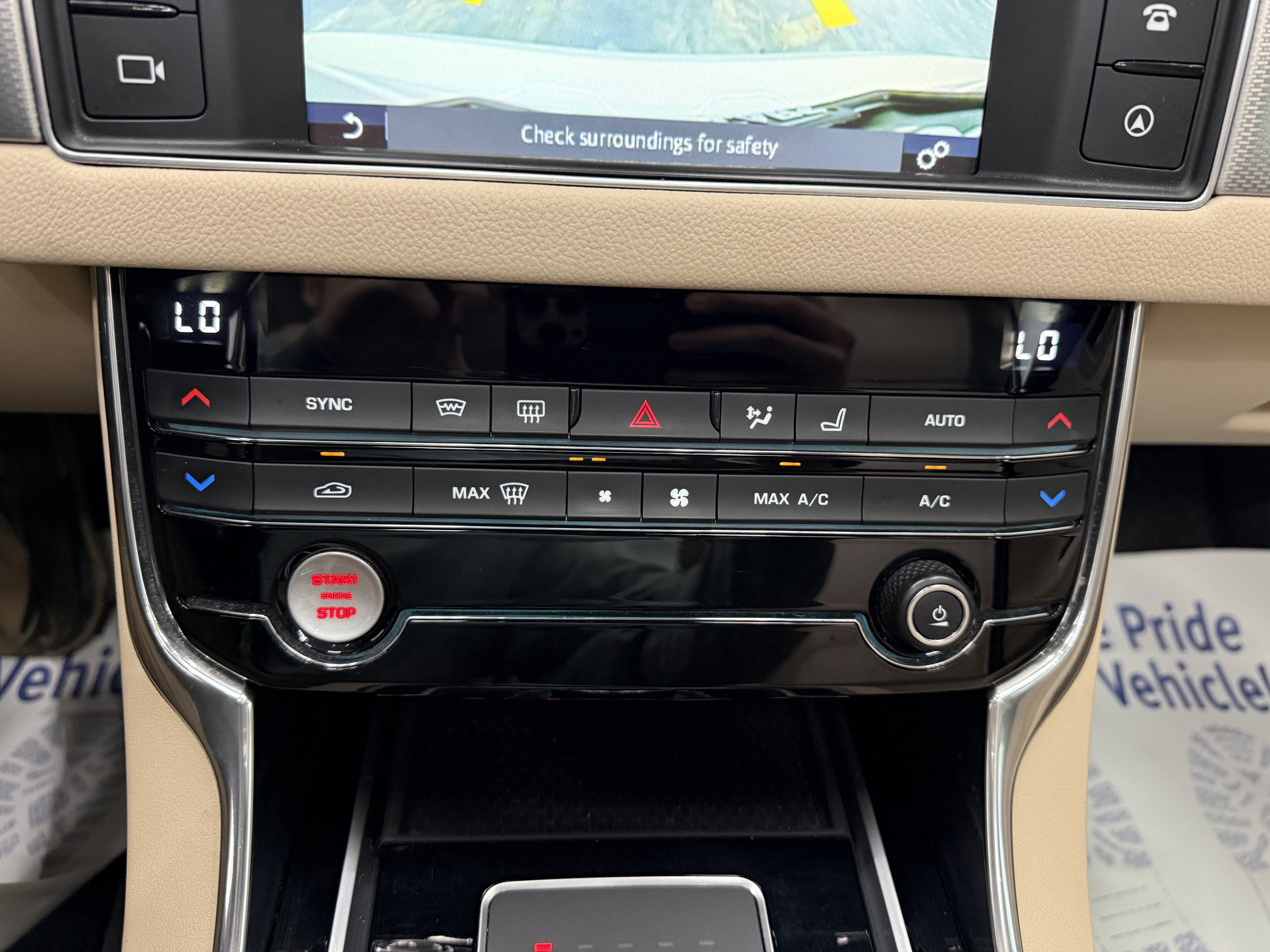 Used 2017 Jaguar XF Prestige AWD/4WD image 20