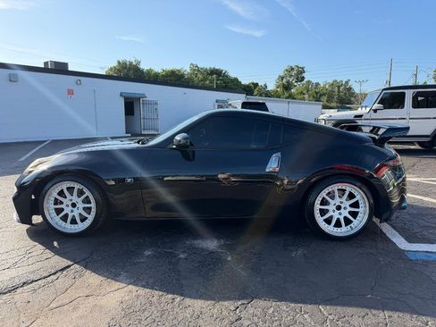 Used 2020 Nissan 370Z Coupe RWD image 4