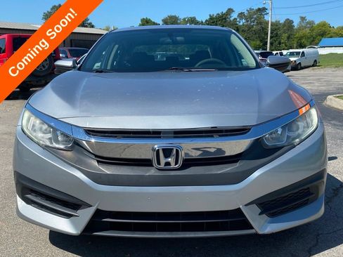 Used 2018 Honda Civic EX image 3