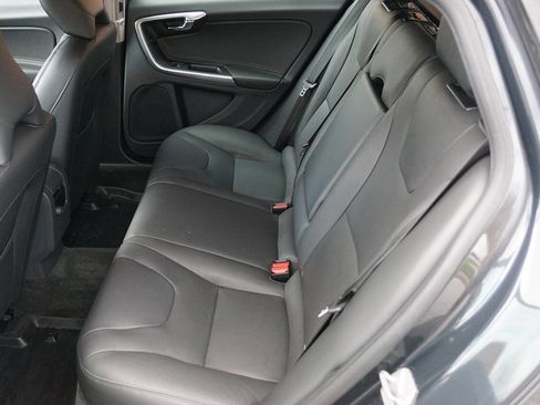 Used 2016 Volvo V60 T5 Premier w/ Convenience Package image 33